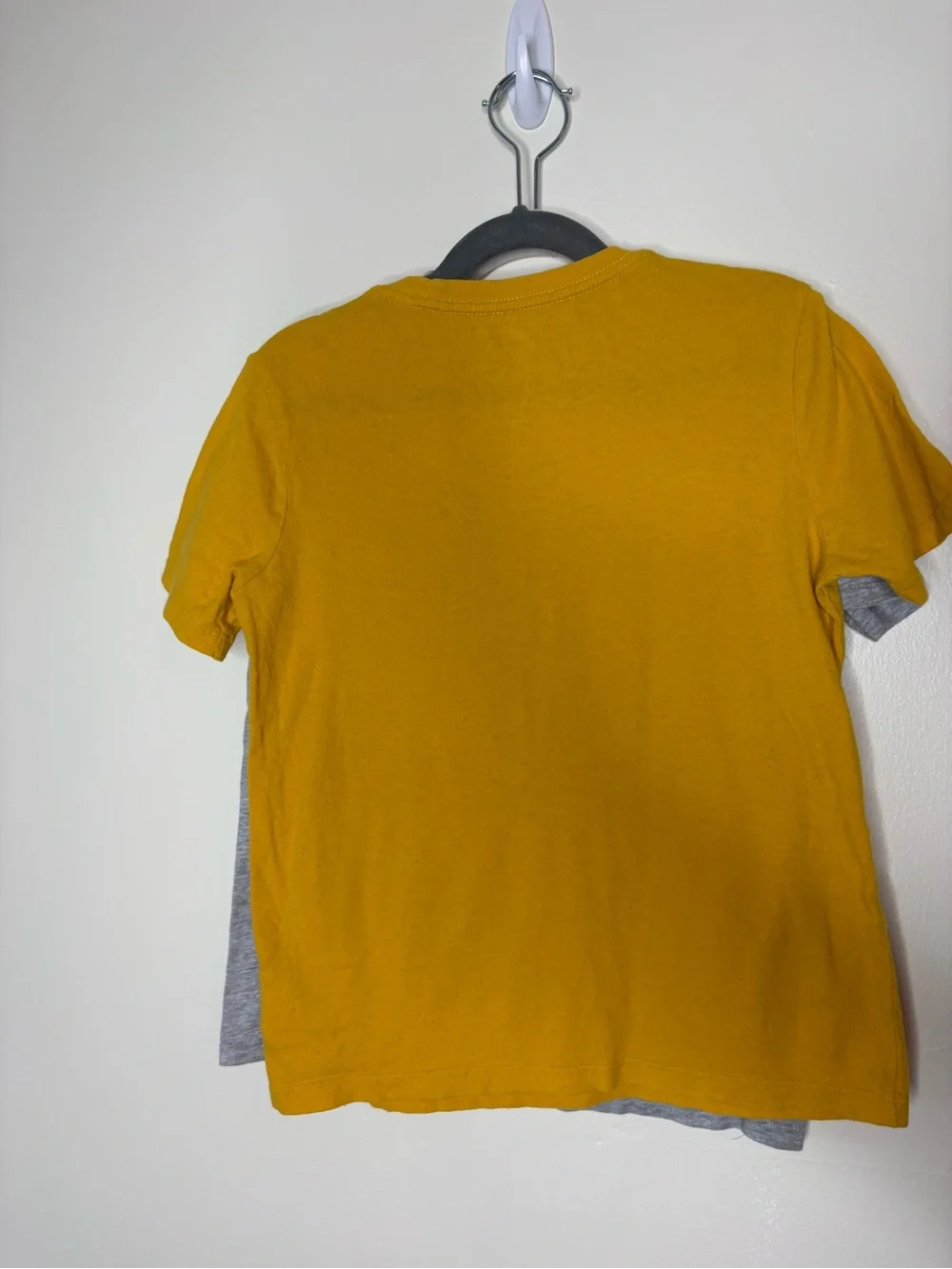 Boys bundle of 4 short sleeve t-shirts M 8
